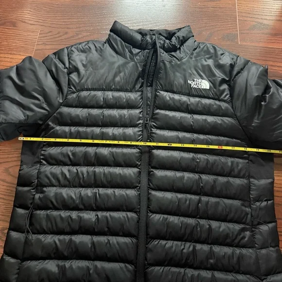 The North Face Women’s Terra Peak Quilted Puffer Jacket, size Medium, Black EUC - Picture 3 of 14